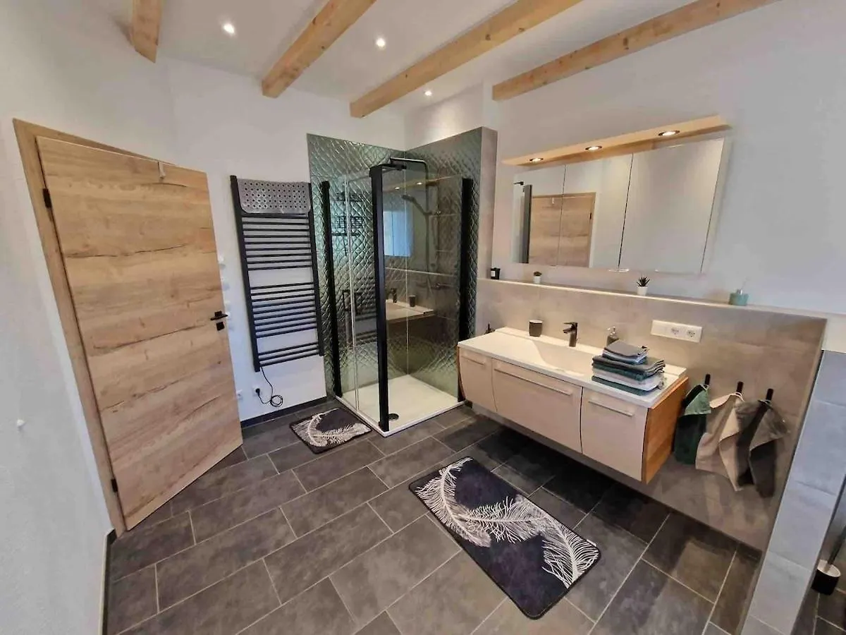 Neue Moderne Ferienwohnung Mit Infrarot Sauna Hengersberg Apartament